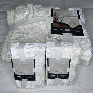 Martha Stewart New Full/Queen Quilt Cream Reversable 2 Pillow Shams Standard